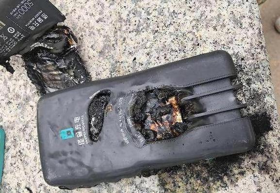 充电宝爆炸前的预兆