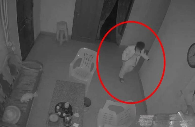 非法入室装监控窃听什么罪截图