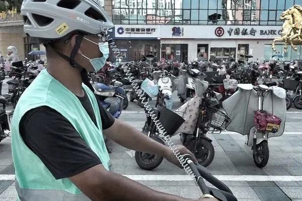 骑街兔