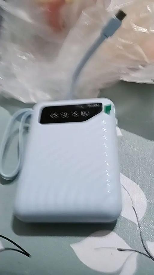 充电宝能充电但是不能充手机