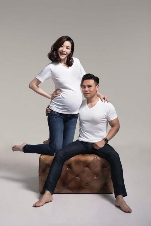 美女怀孕一到十月肚子变化视频