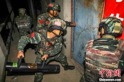 破门而入2中国武警模组