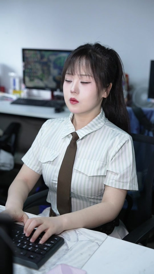 挖矿女性是什么图标