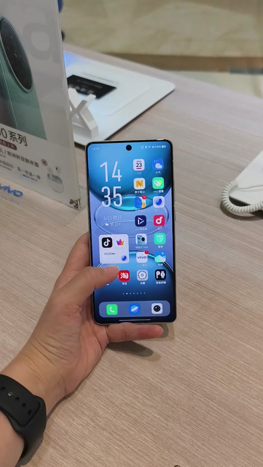 vivo手机右侧的按键是什么
