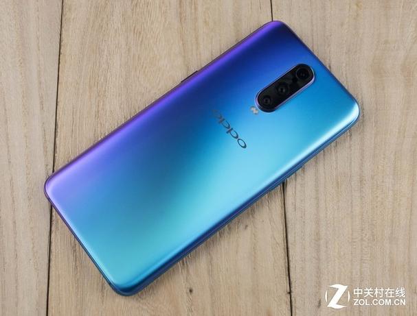 oppor17和r17pro区别