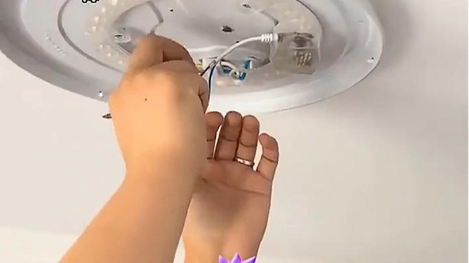 吊灯led灯不亮 修理图标