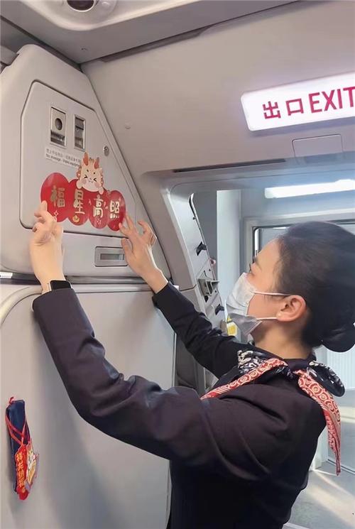 东方航空人工服务