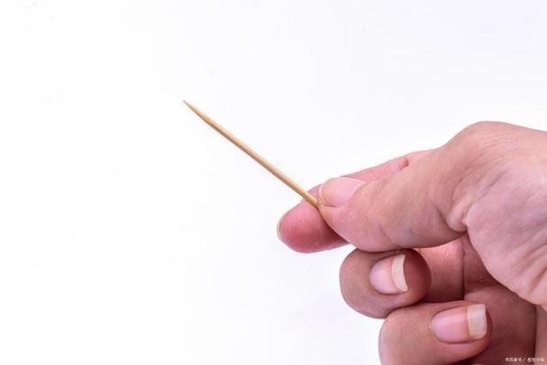 一根牙签图片
