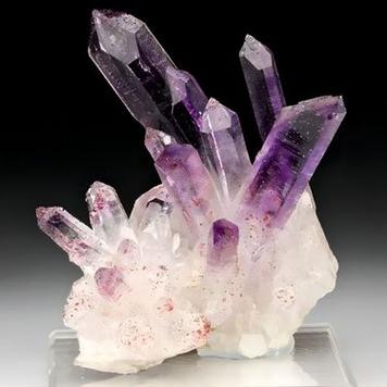 俄罗斯哪里产水晶