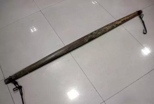 扁担长什么样子图片