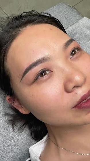 改蓝眉用什么颜色转色