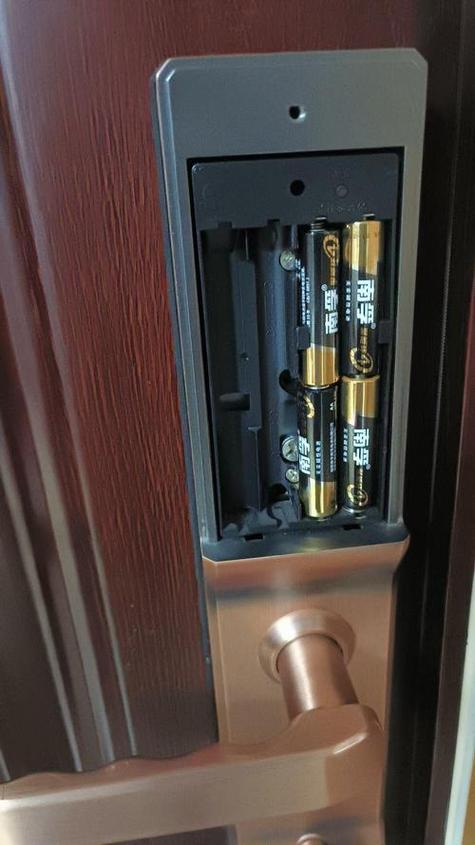 指纹锁多久换一次电池