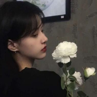 丧气少女头像