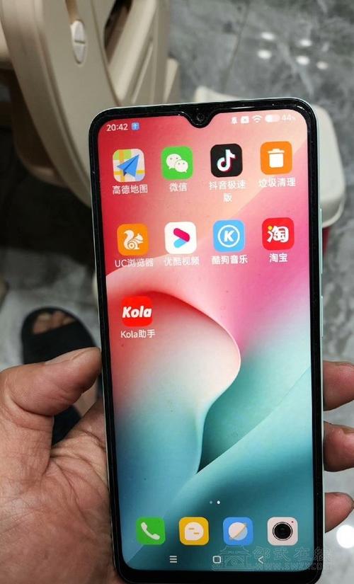 红米note7顶部三个孔