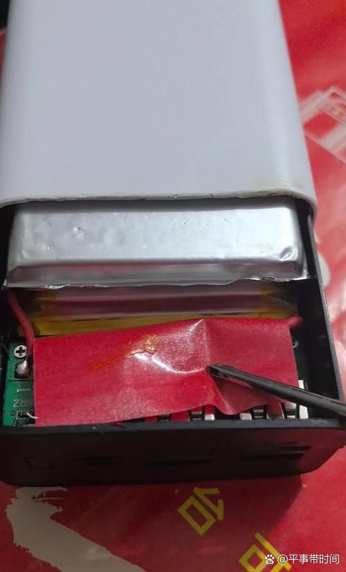 充电宝买来是满电的吗