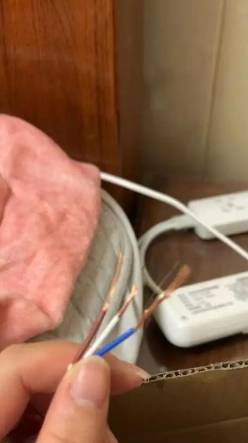 电热毯接头断了怎么接