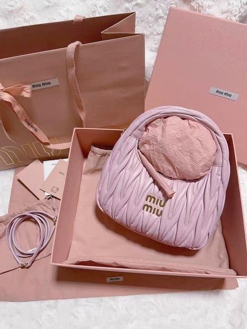 miumiu包