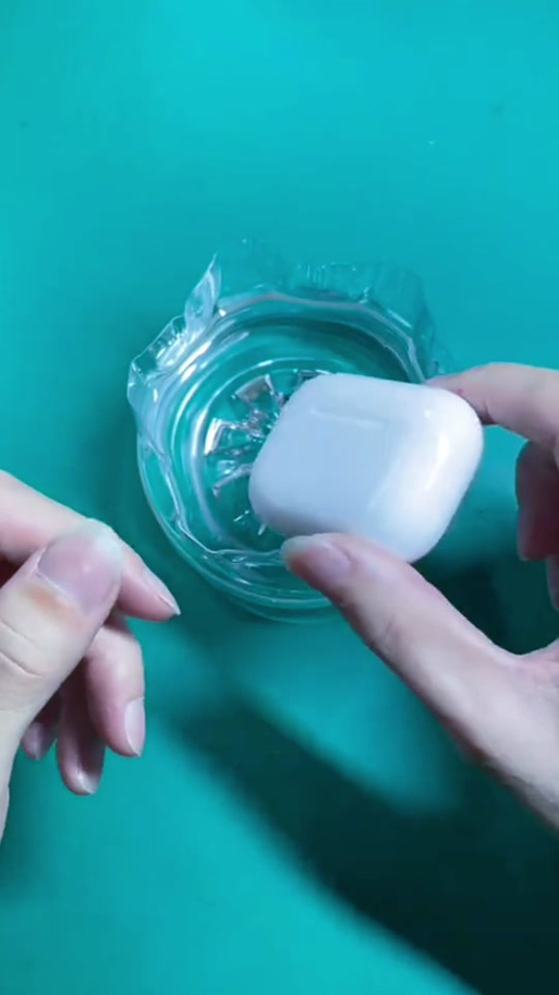 蓝牙耳机进水还能用吗 怎么处理