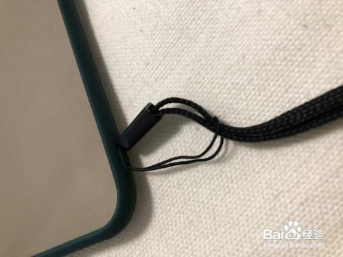 华为手机链怎么挂手机壳上