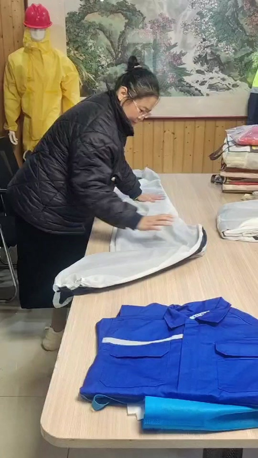 抖音快速叠衣服