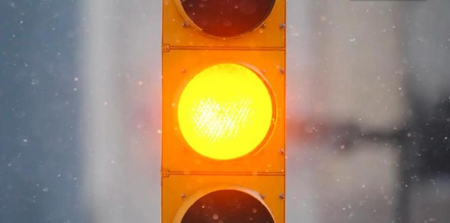道路黄灯不断闪烁 什么情况