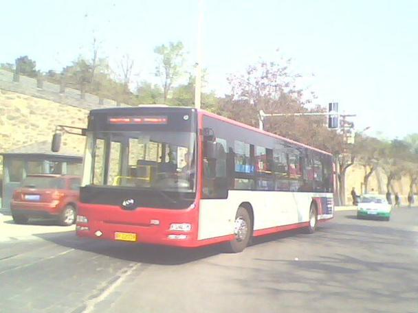 9路公交车