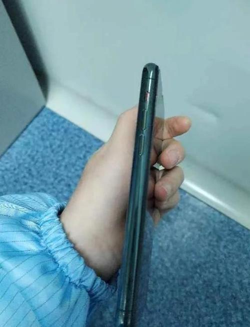 苹果11Pro暗绿色截图