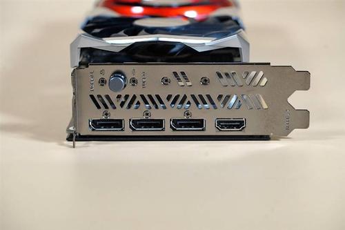 七彩虹3060ti显卡接口截图