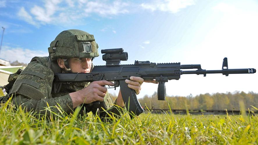ak-12突击步枪