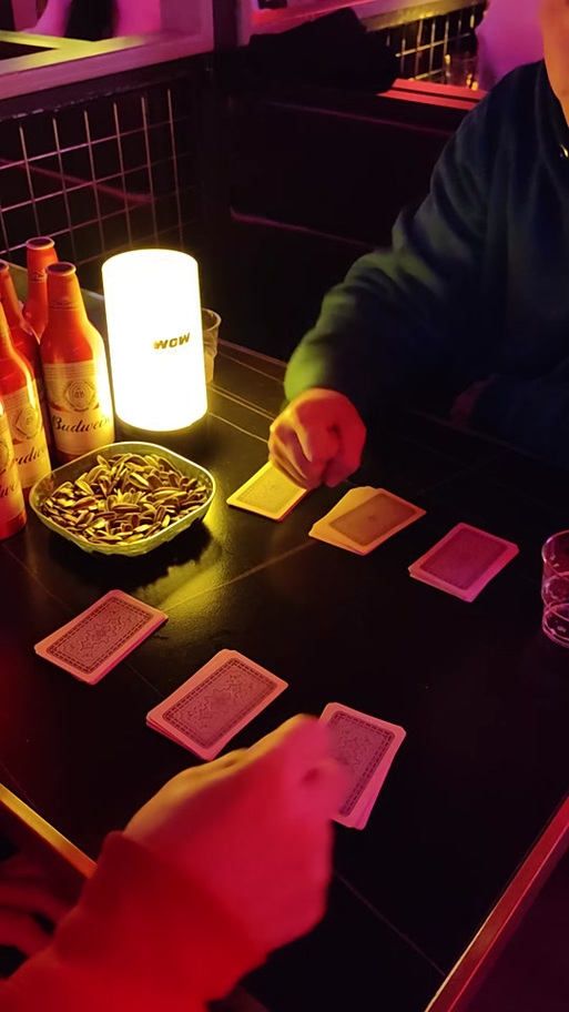 适合在酒吧玩的游戏