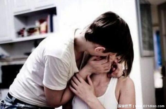 男生接吻为什么发出嗯和粗气