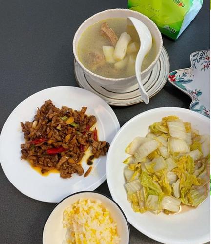 做饭小时工(中午一顿饭)