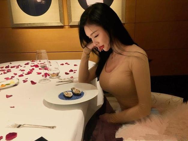 丁瑶 斗鱼