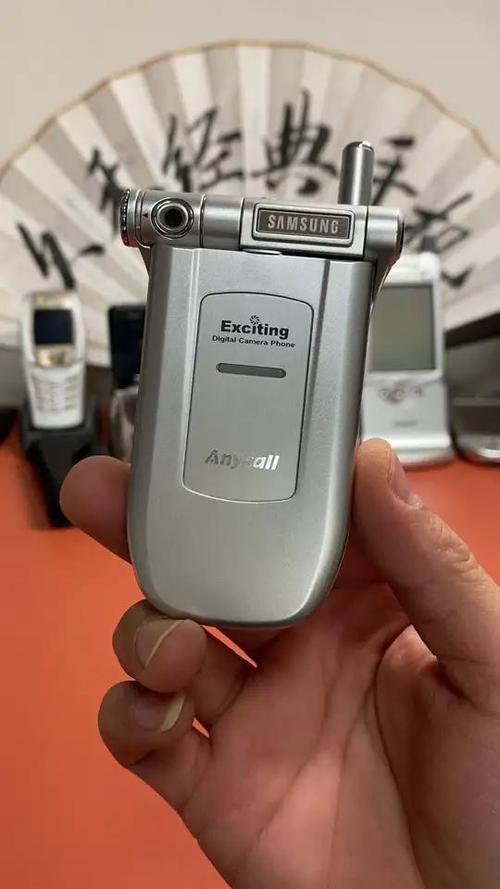 三星老款旋转手机