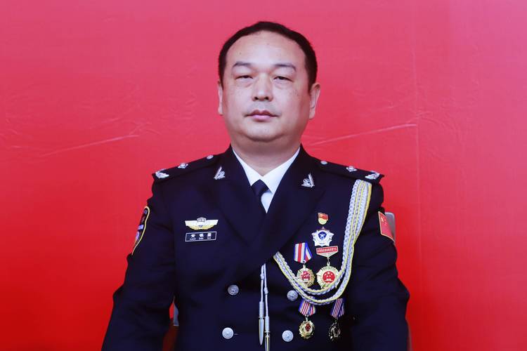 反网络执法官在线观看