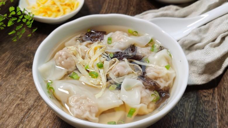 苏软软汆肉的日常三鲜小馄饨