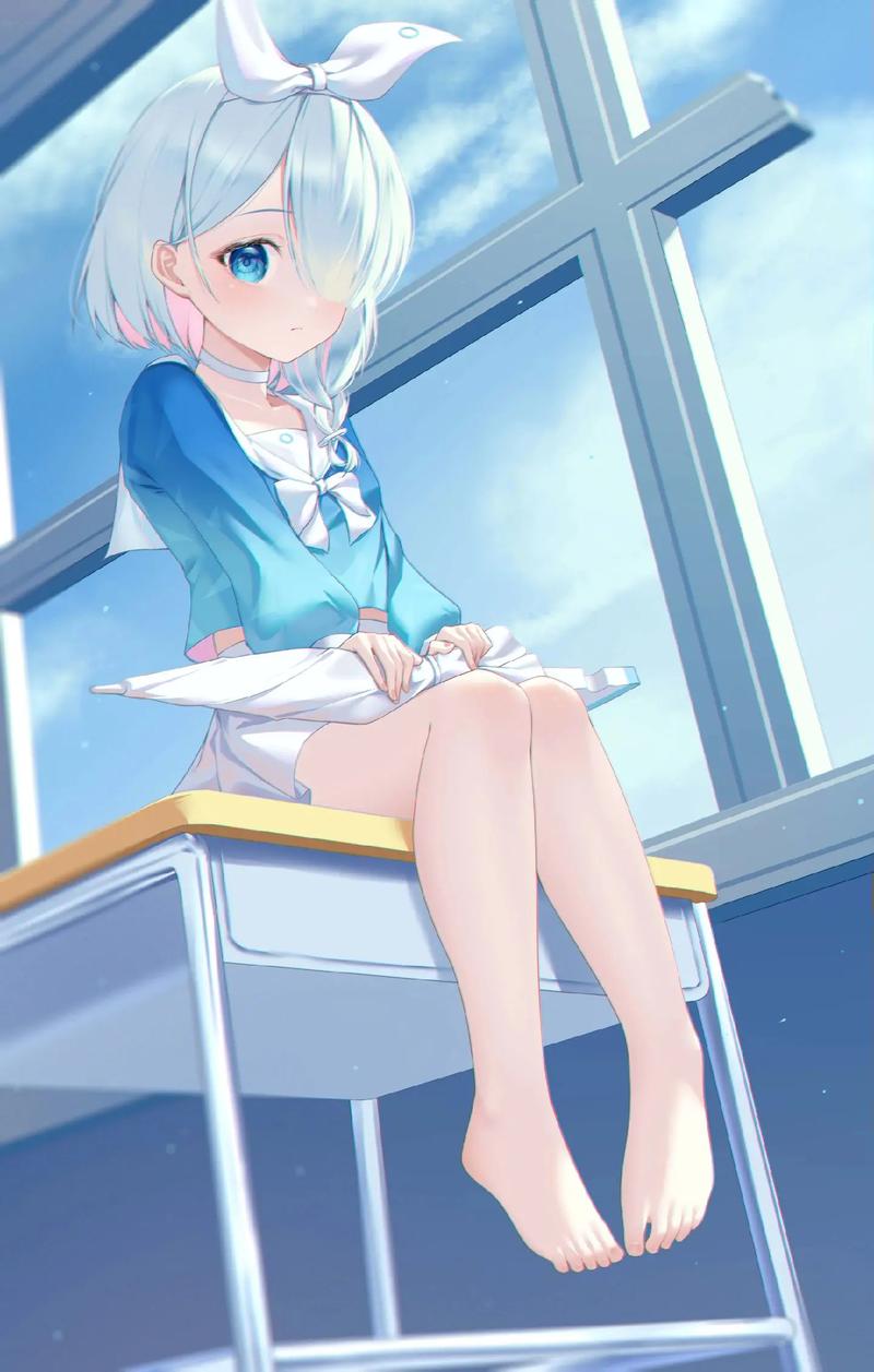 免费看二次元美女露小内内