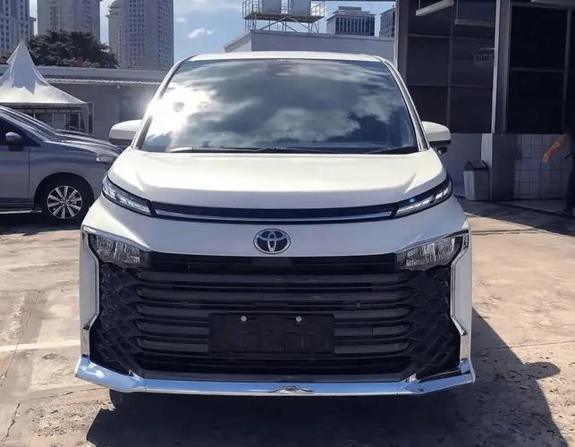 丰田七座商务车2024款最新款价格