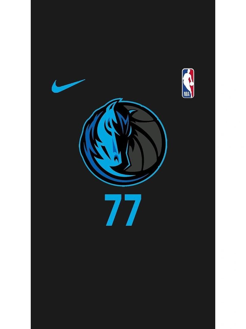 NBA官推晒东契奇观战
新