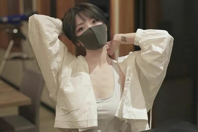 ONLYfans颜值女博主
