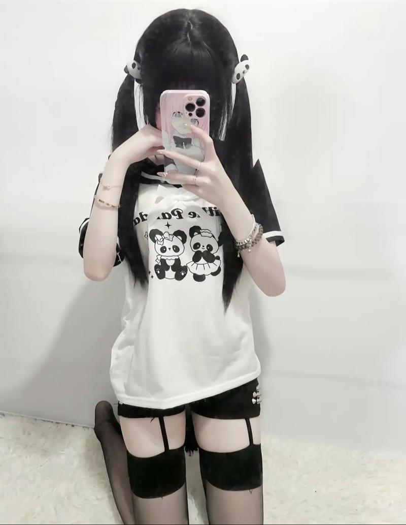 少萝裸体???网站黑桃