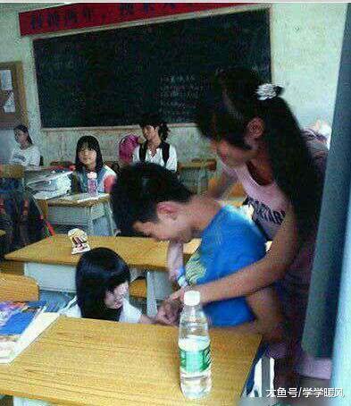 女同学调教我的jiji