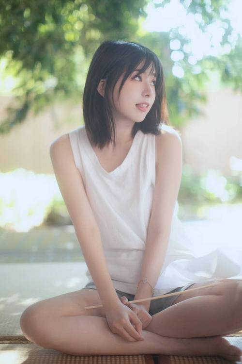 女人18毛片一区二区三区免费看