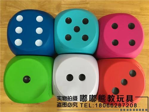 六色方形橡胶骰子