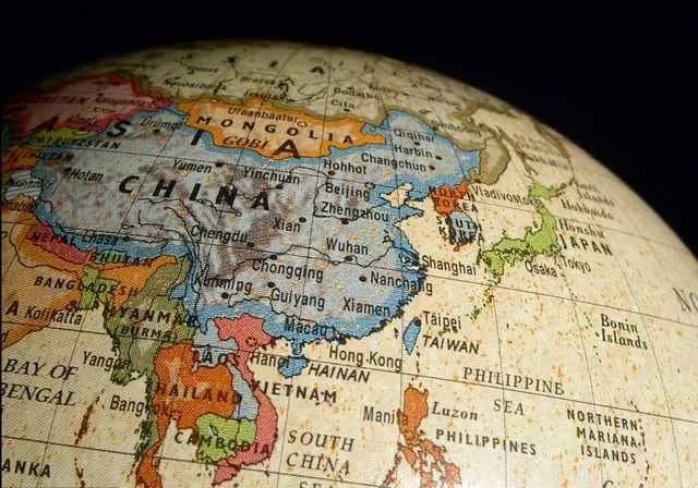 世界地图全图放大100倍