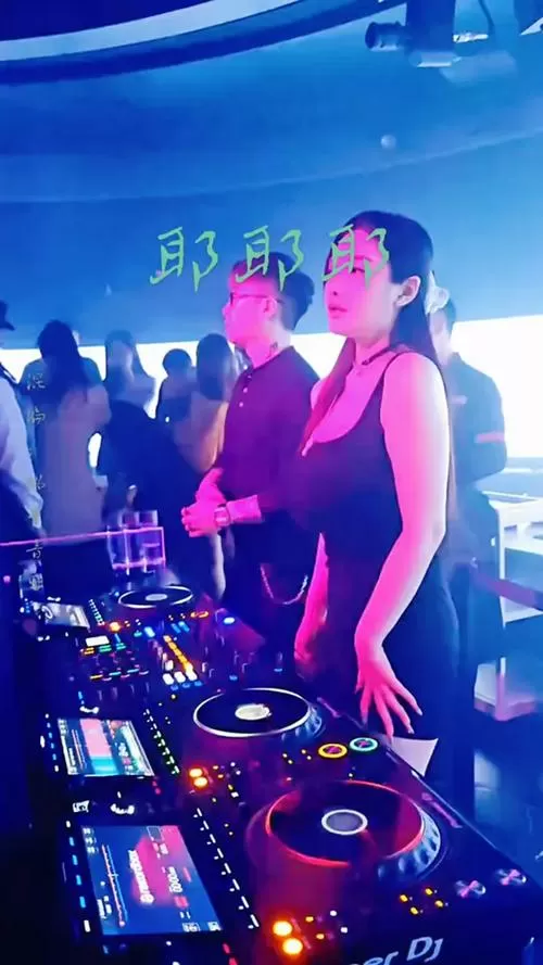 dj耶耶网喊麦现场