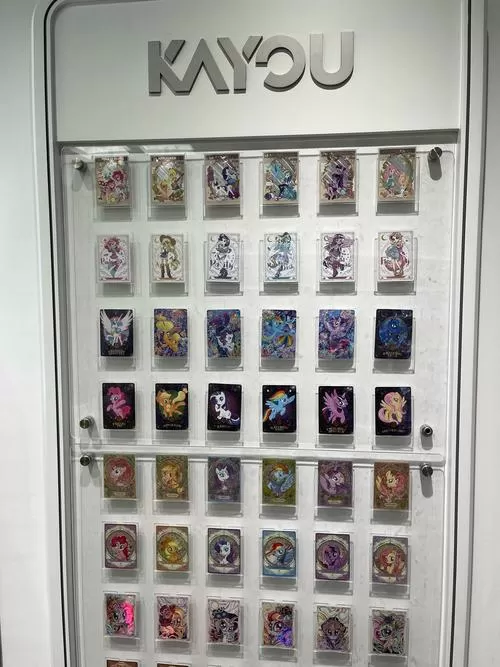卡在墙壁中的美人们汉化破解版