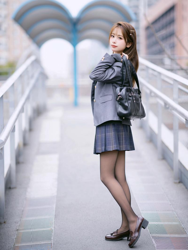 撑起校花的裤袜腿疯狂输出的小说无限阅读