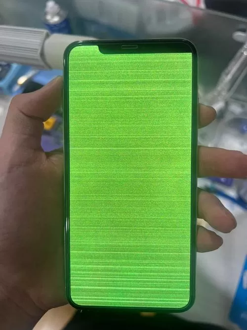 手机摔绿屏了严重吗
