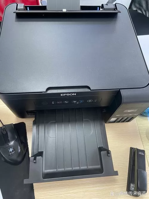 爱普生打印机显示卡纸但实际没有